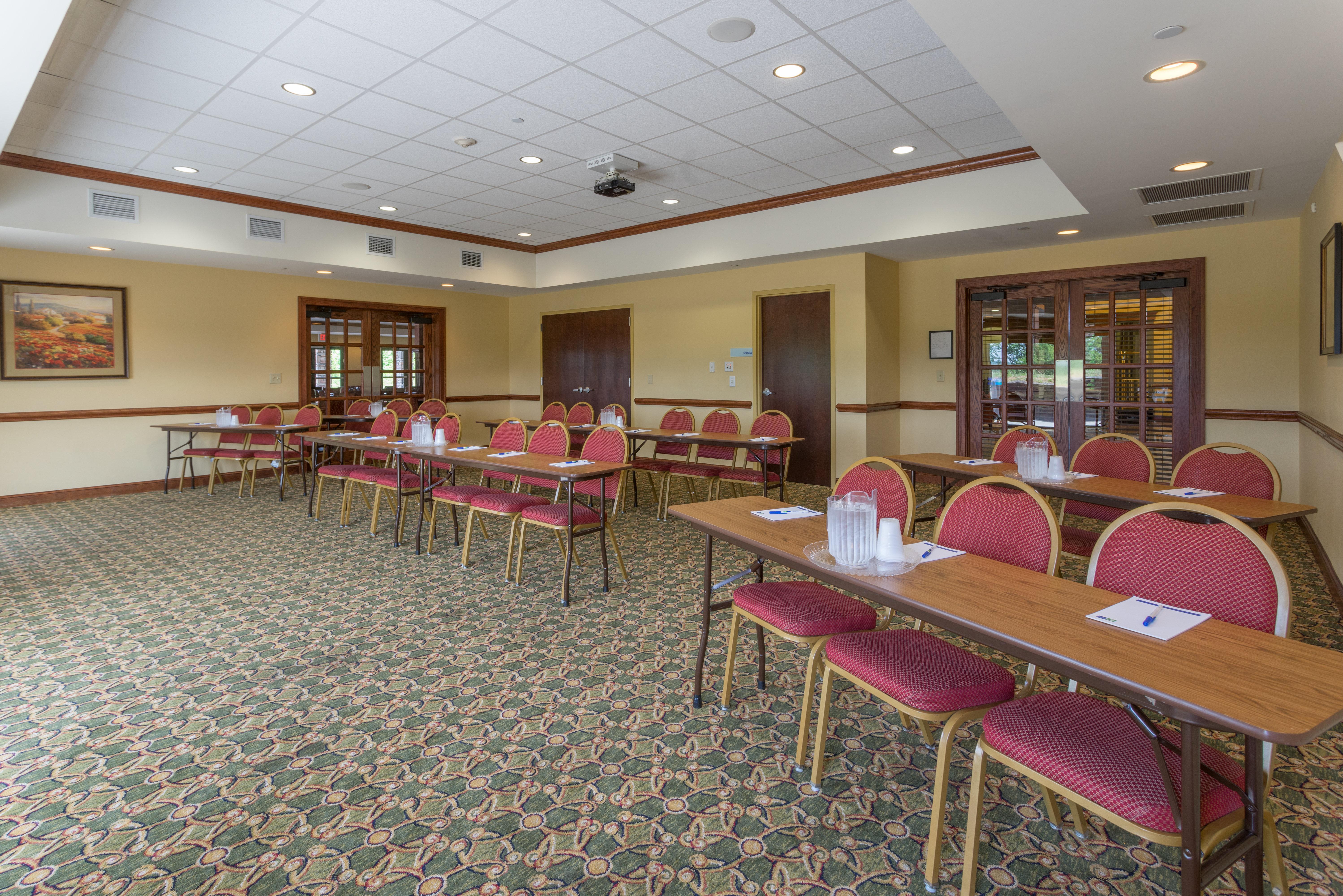 Holiday Inn Express & Suites Lexington North West-The Vineyard, An Ihg Hotel Экстерьер фото